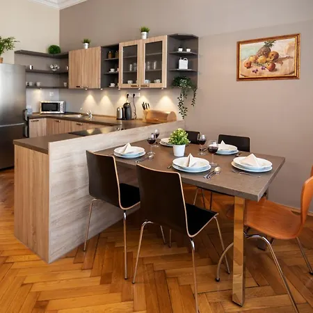 Golden Key Apartments Liberec Exterior photo