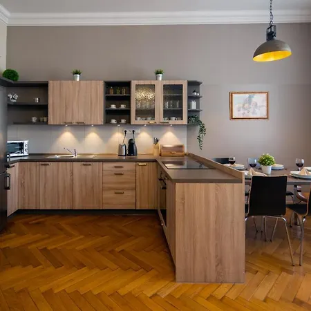 Golden Key Apartments Liberec Exterior photo