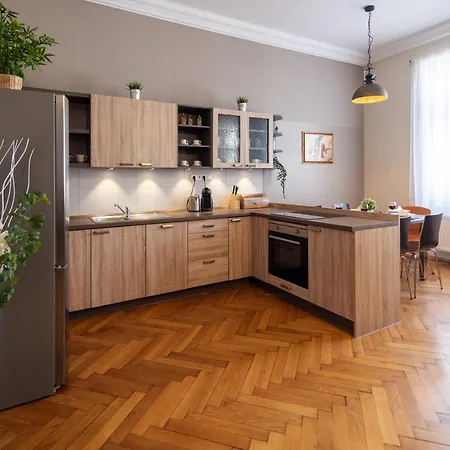 Golden Key Apartments Liberec Exterior photo
